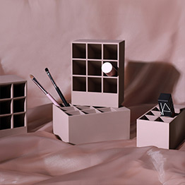 9 LIPSTICK HOLDER
